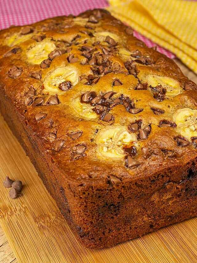 Bolo de Banana com Chocolate e Nozes - C K N J